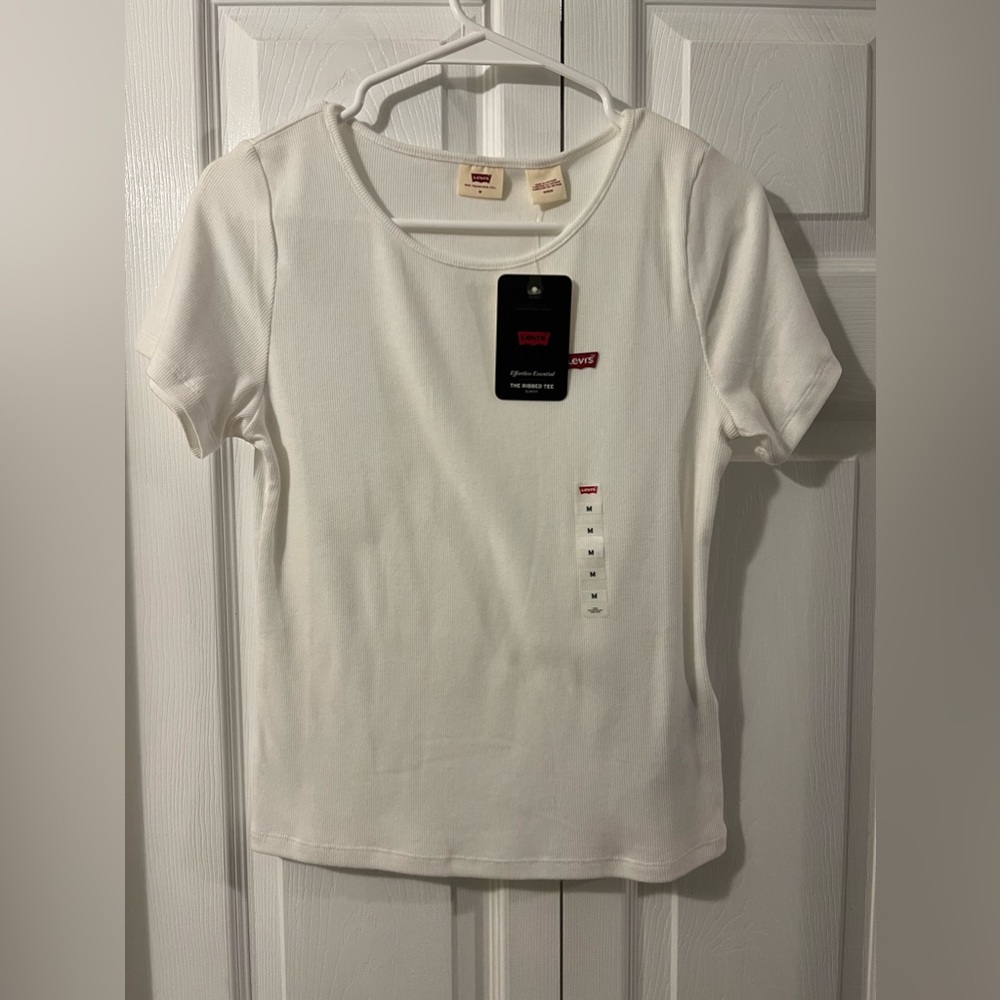 Levi’s Tee with tags